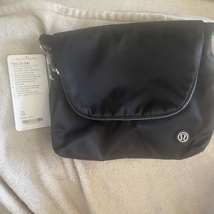 Black lululemon party om bag.